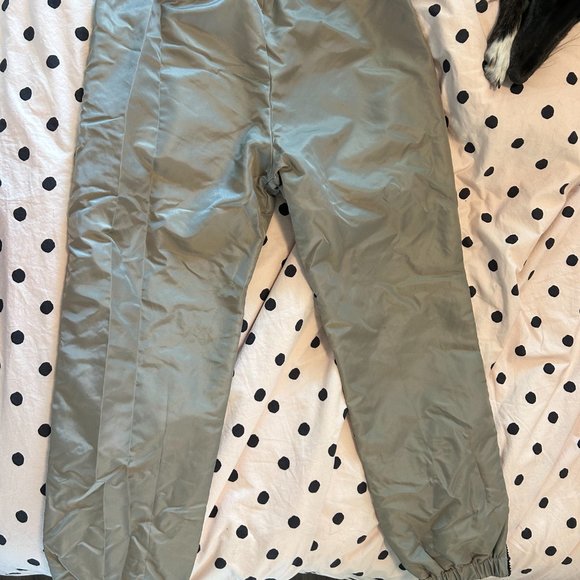 FEAR OF GOD ESSENTIALS Nylon Track Pants (Unisex) - Picture 6 of 8